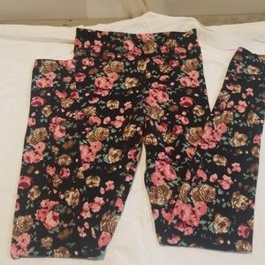 Wet Seal floral leggings